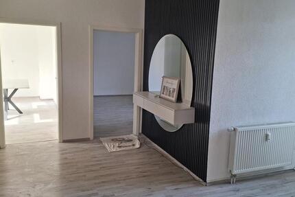 Wohnung Duisburg Mittelmeiderich - 4 Zimmer, 125 m&sup2;, 1.250&euro; | Angebot:25413202