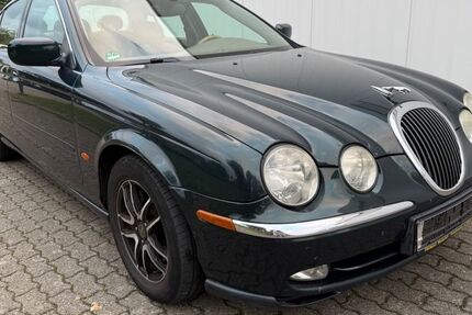 Jaguar S-Type 225.000 km 2.500 € Wesel 46485