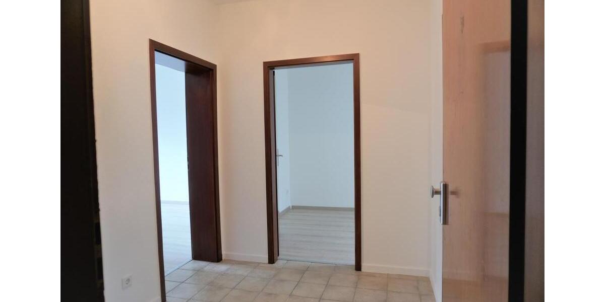 ERSTBEZUG nach Sanierung + Einzug ab 01.03.2026 möglich! 3 zimmer