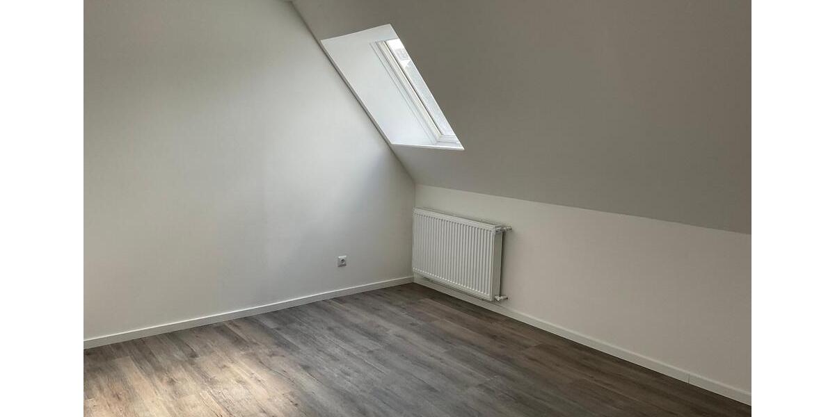 Kernsanierte Wohnung ab sofort frei,Erstbezug alles Neu! 4.5 zimmer