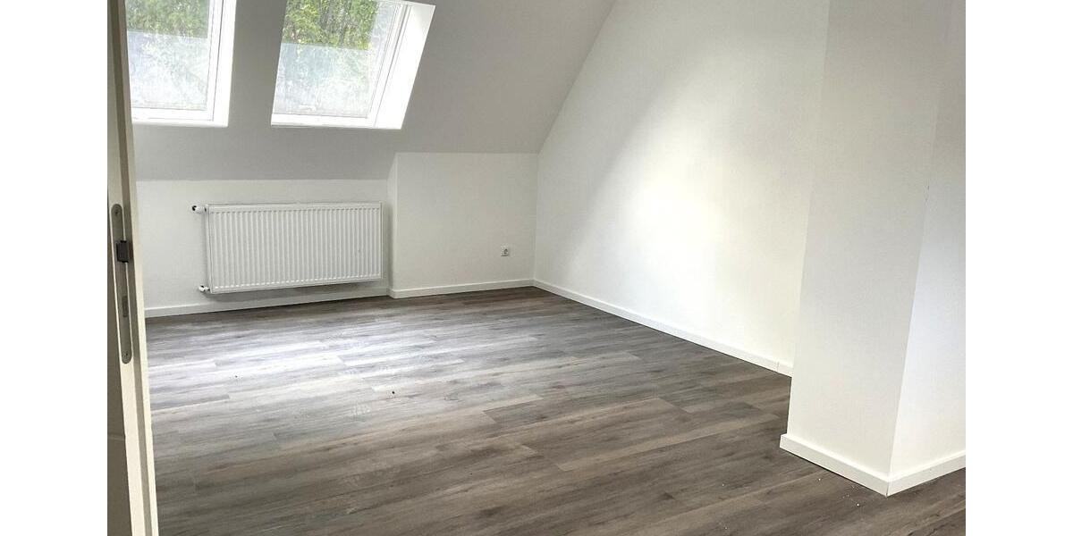 Kernsanierte Wohnung ab sofort frei,Erstbezug alles Neu! 4.5 zimmer