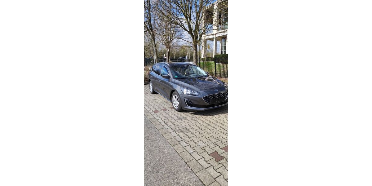 Ford Focus 69.000 km 16.600 &euro; Düsseldorf 40468