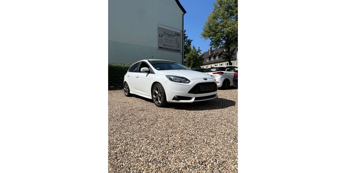 Ford Focus 196.000 km 8.800 &euro; Marl 45770