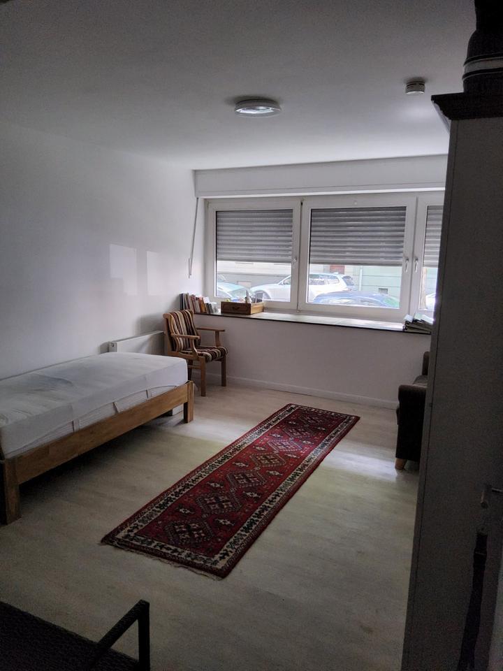 Mietwohnung : MEIDERICH ( AUF DEM DAMM) 450 EURO KALT 600 EURO W