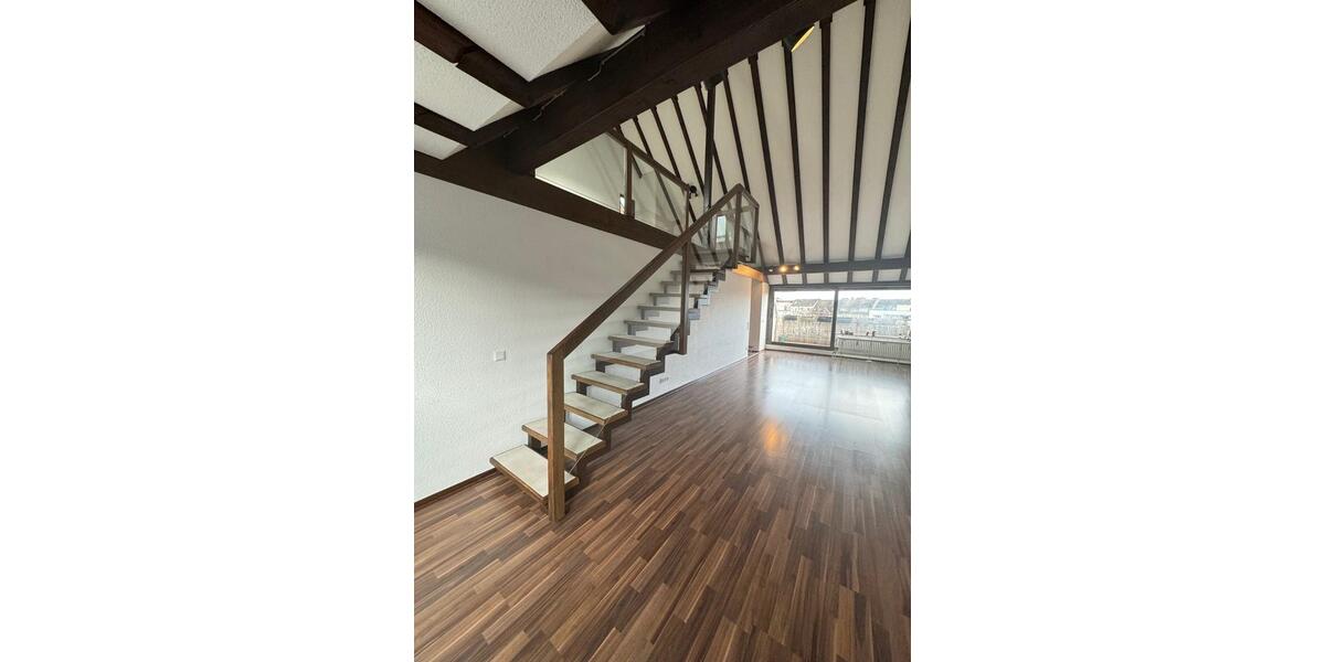 Dachgeschoßwohnung Düsseldorf Pempelfort - 3 Zimmer, 122 m&sup2;, 2.074&euro; | Angebot:25219719