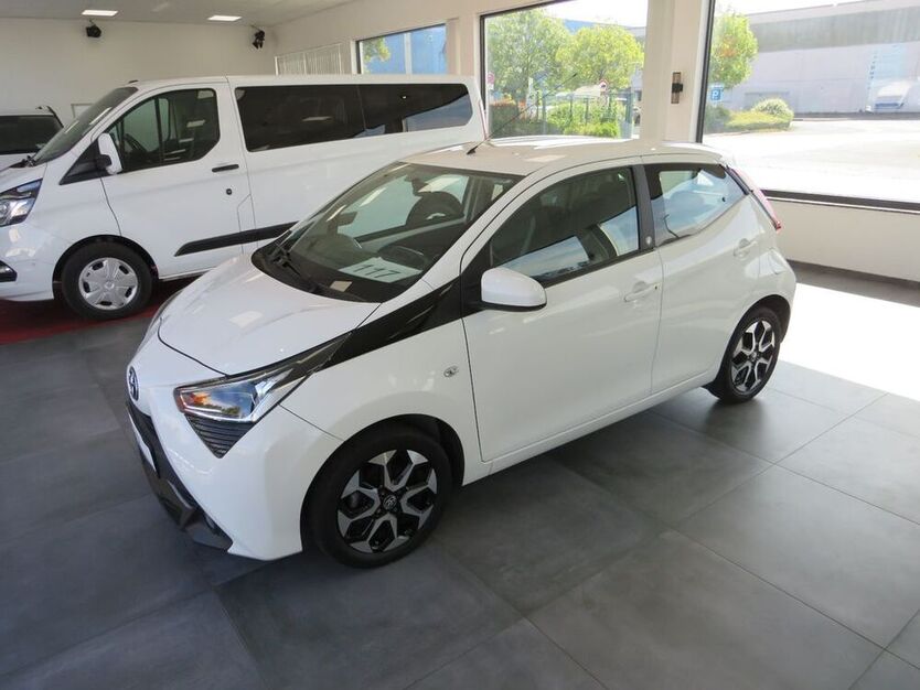 Aygo (X)