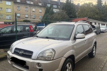 Hyundai TUCSON 221.000 km 3.500 € Essen 45143