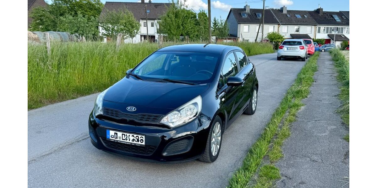 Kia Rio 157.951 km 4.600 &euro; Mülheim an der Ruhr 45472