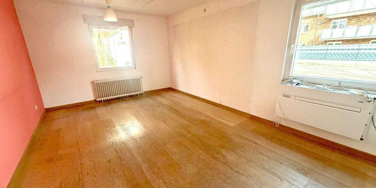 Einfamilienhaus Moers Utfort - 5 Zimmer, 203 m&sup2;, 400.000&euro; | Angebot:25604307