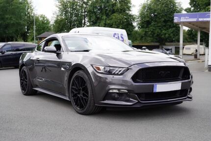 Ford Mustang 86.000 km 22.700 &euro; Bochum 44809