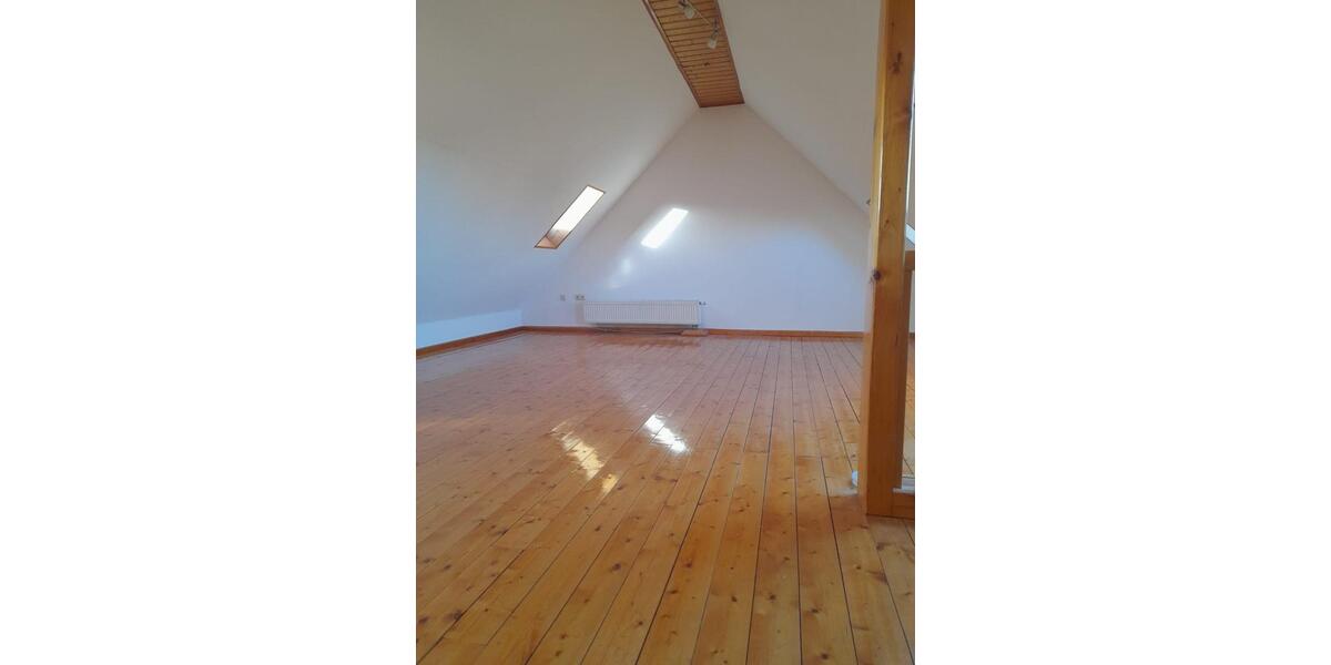 Doppelhaushälfte mit zwei Wohnparteien in guter Wohnlage 7 zimmer