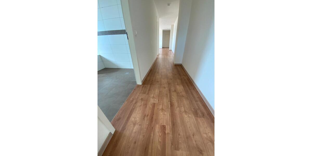 Dachgeschoßwohnung Meerbusch - 3 Zimmer, 99 m&sup2;, 1.415&euro; | Angebot:26235355
