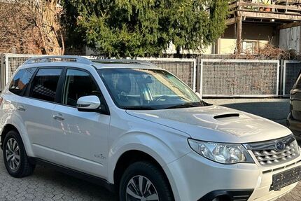 Subaru Forester 232.785 km 4.900 &euro; Düsseldorf 40627
