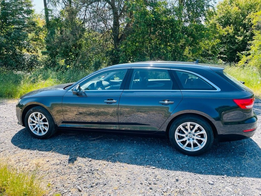 Audi A4 Avant 71.000 km 20.499 € Düsseldorf 40213