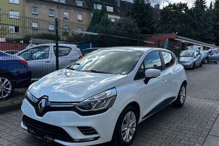 Renault Clio 252.000 km 4.199 &euro; Essen 45143