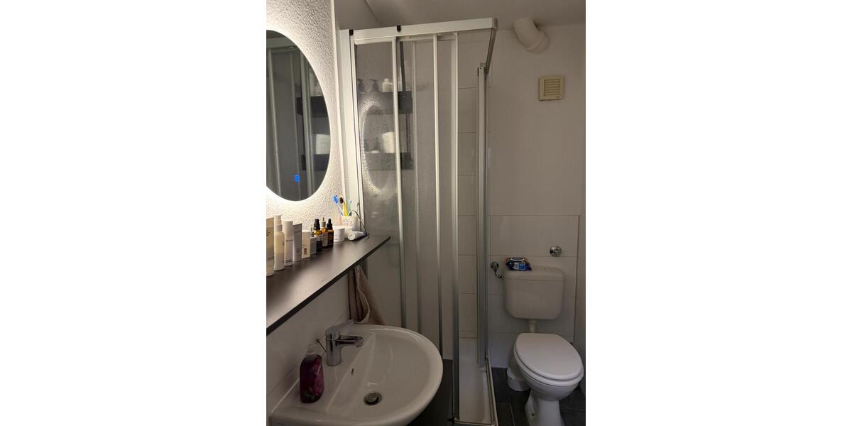 Etagenwohnung Düsseldorf Oberbilk - 3 Zimmer, 94 m&sup2;, 1.278&euro; | Angebot:26385455