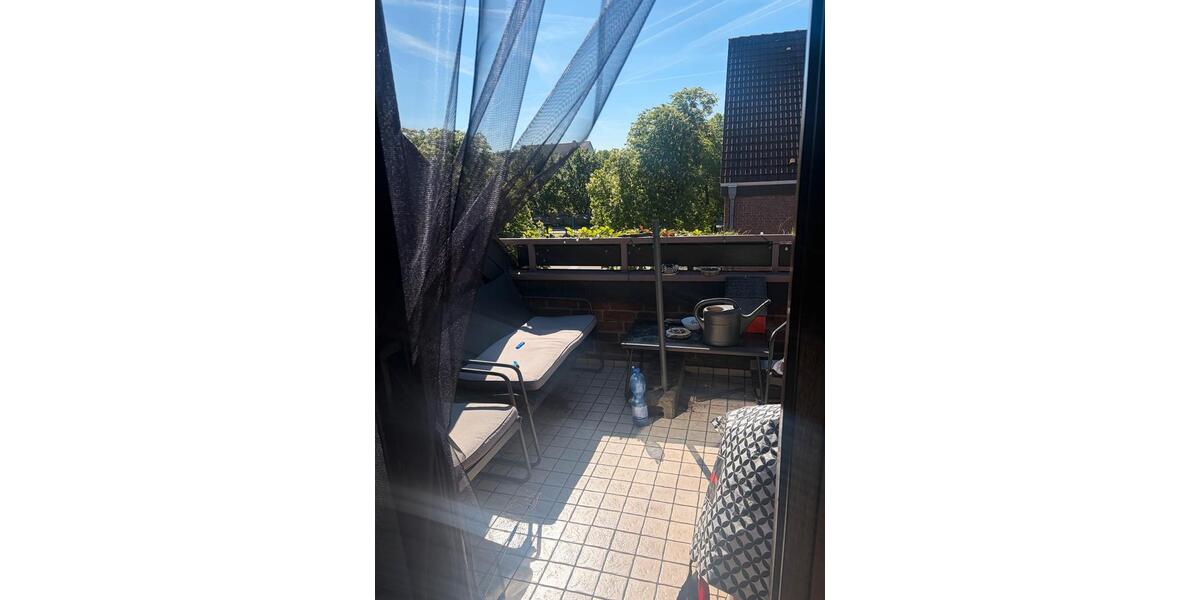 Dachgeschoßwohnung Duisburg Mittelmeiderich - 2 Zimmer, 58 m&sup2;, 750&euro; | Angebot:26380588