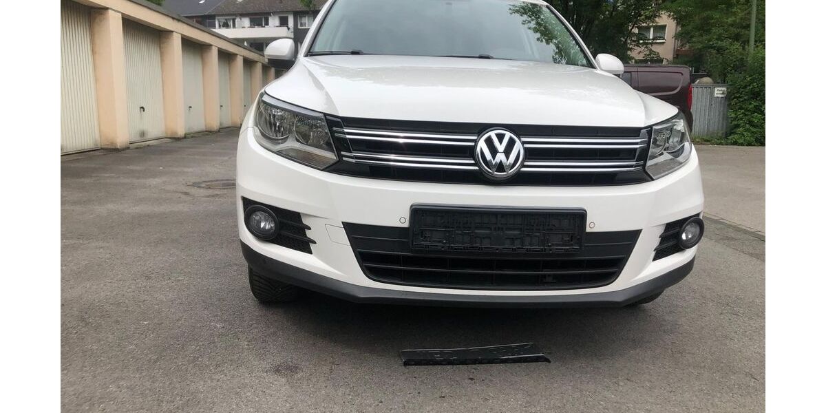 VW Tiguan 127.000 km 11.450 &euro; Duisburg 47119