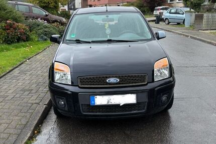 Ford Fusion 121.000 km 2.200 € Herne 44627