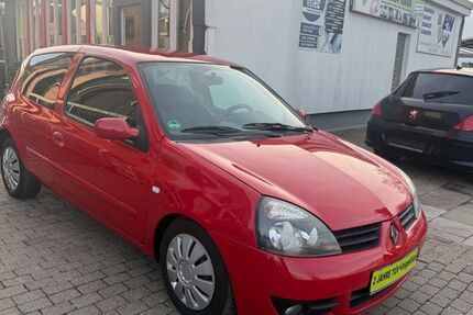 Renault Clio 16.000 km 2.990 &euro; Essen 45143