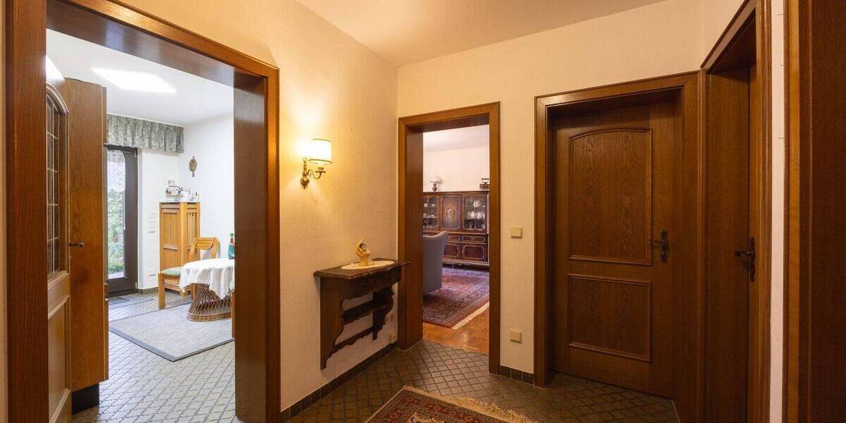 Mehrfamilienhaus, Wohnhaus Krefeld Uerdingen - 8 Zimmer, 201 m&sup2;, 475.000&euro; | Angebot:26695172