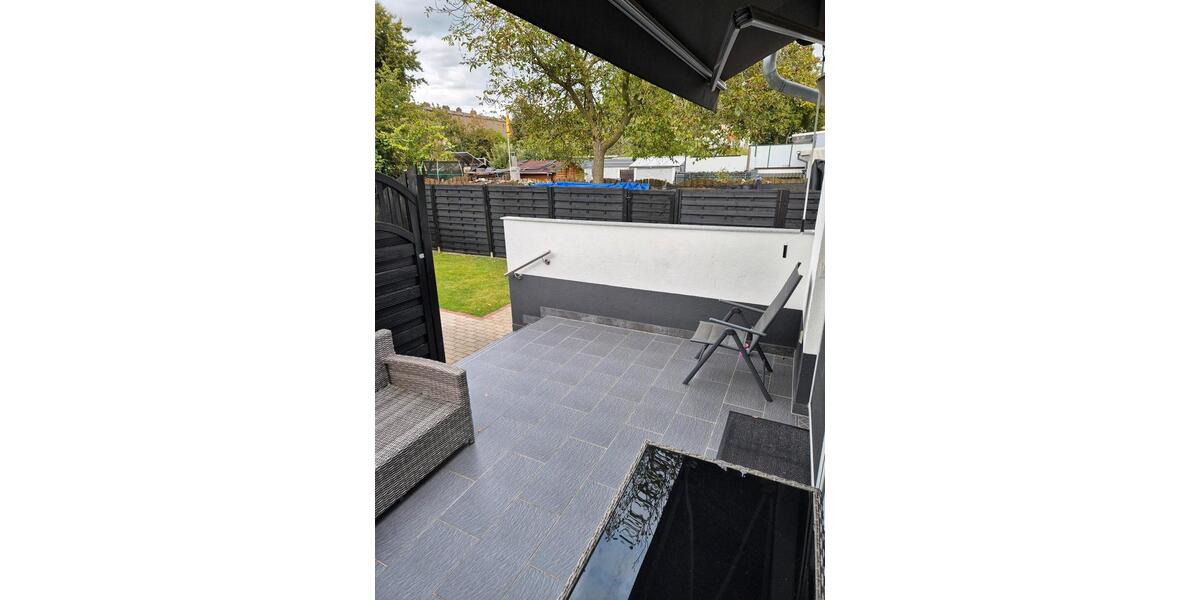 Reiheneckhaus mit Garage 9 zimmer