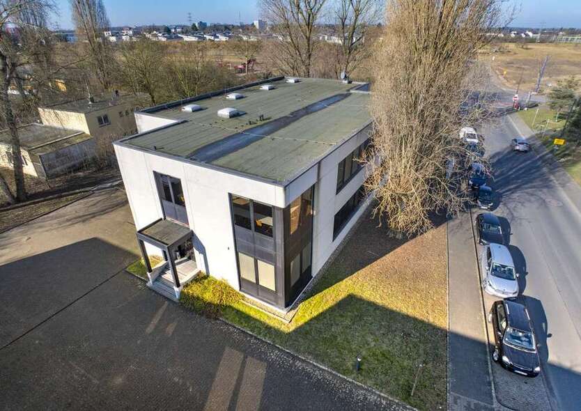 Büro in Düsseldorf Heerdt 2.900.000 € 400 m²