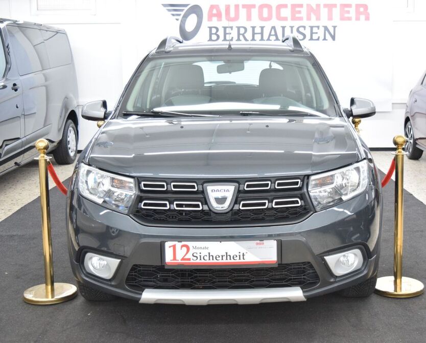 Dacia Sandero 84.000 km 8.999 € Oberhausen 46049