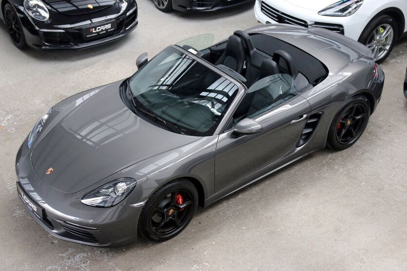 Porsche Boxster 20.491 km 50.990 € Düsseldorf 40237