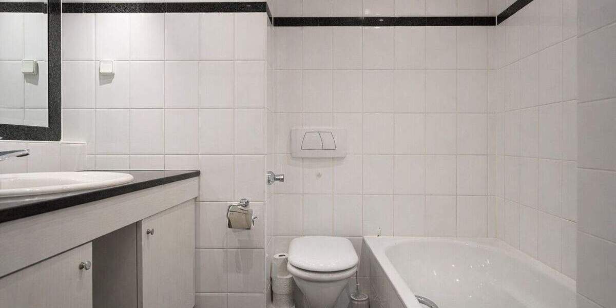 Bockumer Platz! Schöne Erdgeschosswohnung mit großer Terrasse, eigenem Garten und Garage 2 zimmer