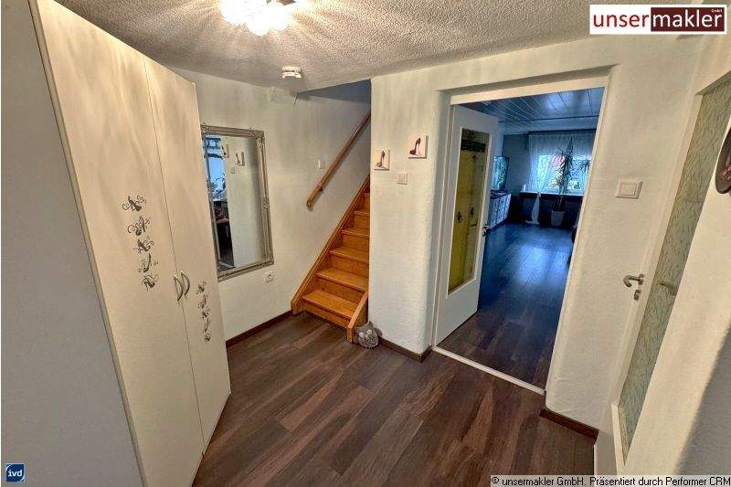 DHH mit Anbaupotenzial und neuer Wärmepumpe 3 zimmer