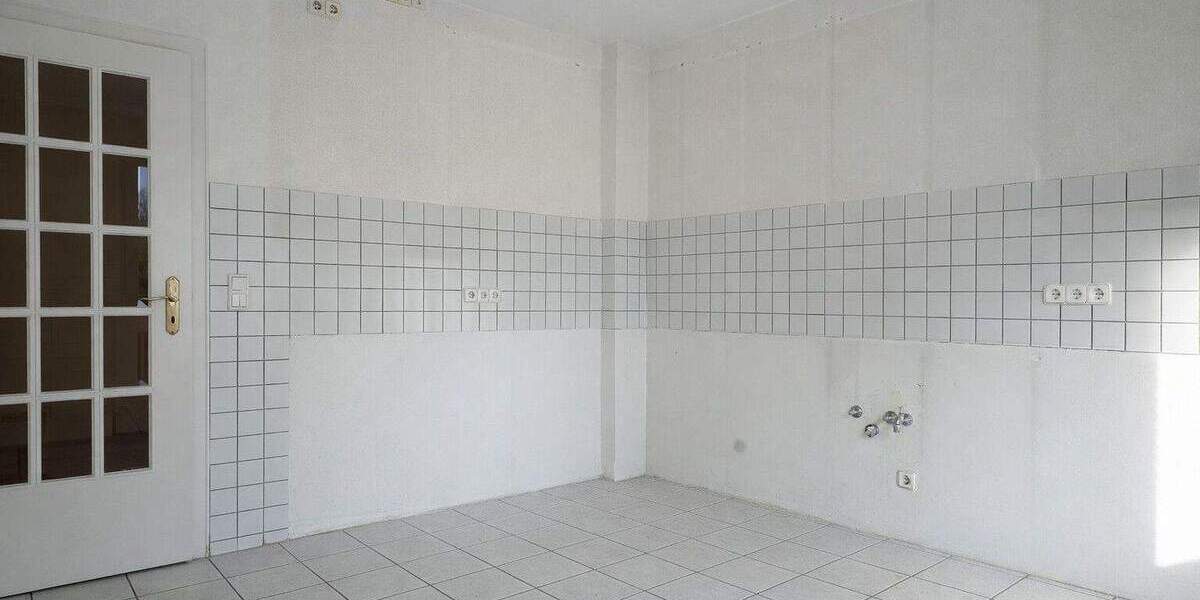 Bockumer Platz! Schöne Erdgeschosswohnung mit großer Terrasse, eigenem Garten und Garage 2 zimmer