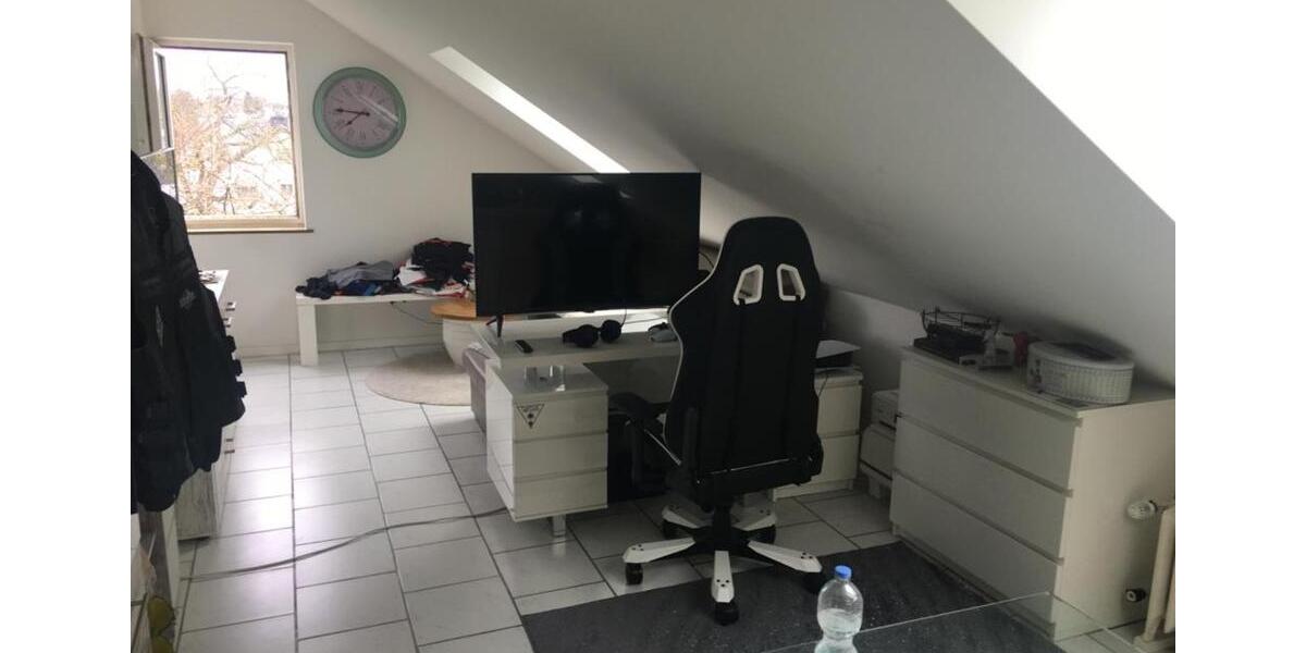 Sonnige zwei Zimmer Dachgeschoßwohnung 2 zimmer