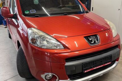 Peugeot Partner 135.990 km 5.900 &euro; Oberhausen 46047