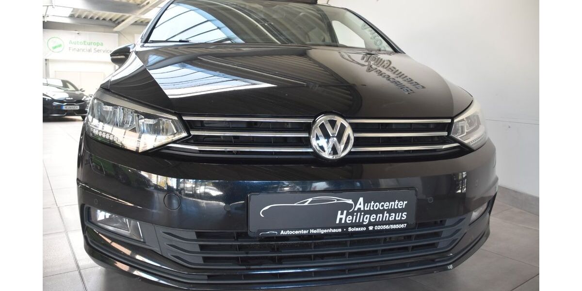 VW Touran 105.443 km 17.980 &euro; Heiligenhaus 42579