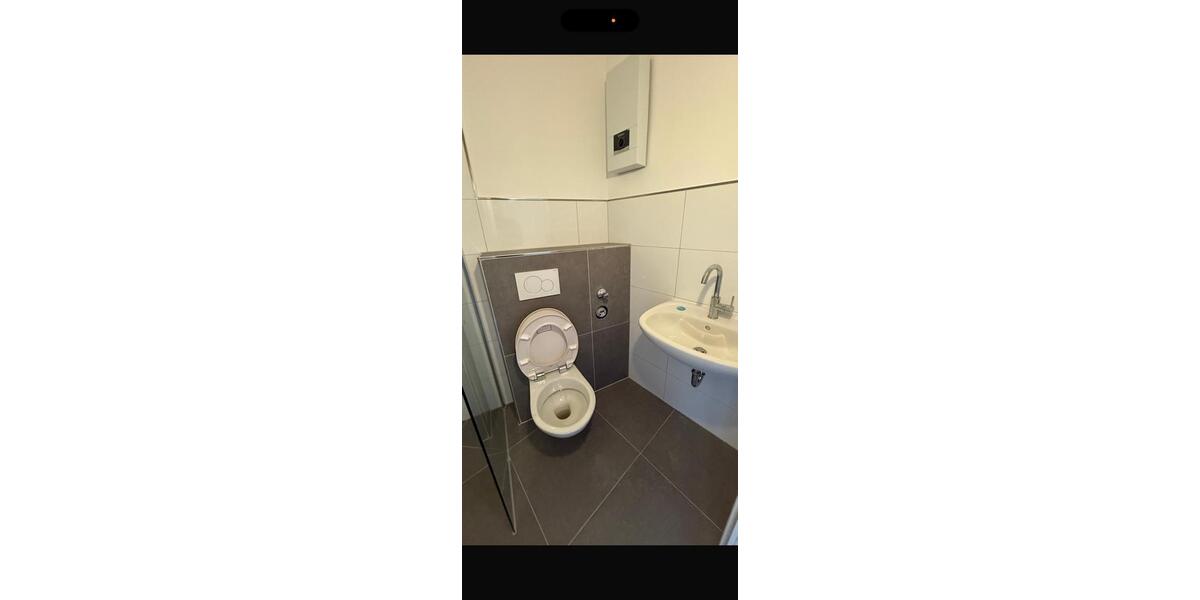 Renovierte 3 Zimmer Wohnung in Düsseldorf 3 zimmer