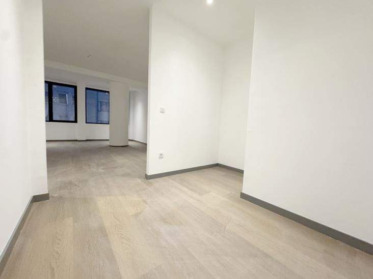 Etagenwohnung Oberhausen Altstadt-Süd - 2 Zimmer, 127 m&sup2;, 1.250&euro; | Angebot:25142156