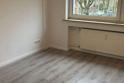 2 Zimmer mit Balkon in Walsum.. 2 zimmer