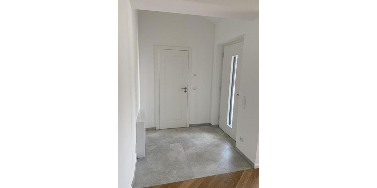 Doppelhaushälfte Düsseldorf Stadtbezirk 5 - 3.5 Zimmer, 100 m&sup2;, 2.500&euro; | Angebot:26276442