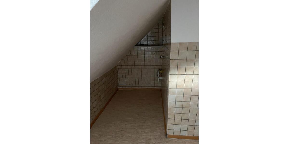 Dachgeschoßwohnung Oberhausen Rothebusch - 3 Zimmer, 92 m&sup2;, 900&euro; | Angebot:26256389