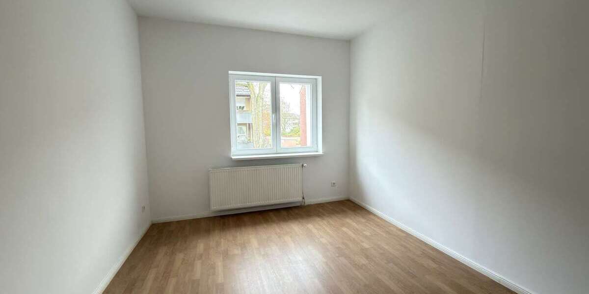 Exklusives Investment: Kernsaniertes Mehrfamilienhaus mit Balkon und Terrasse 10 zimmer