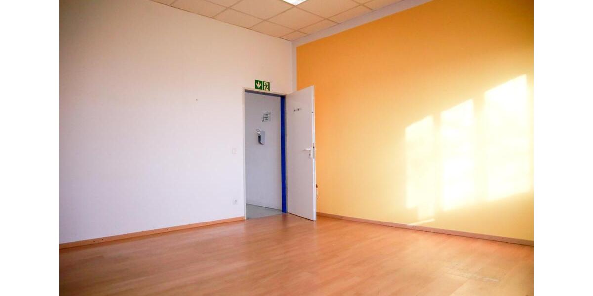 Zentral gelegene und flexible Büroräume Schulungsräume zimmer