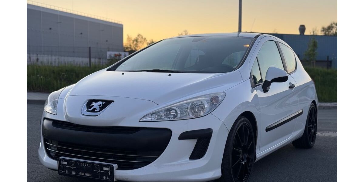 Peugeot 308 170.000 km 2.990 &euro; Bottrop 46238