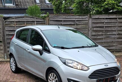Ford Fiesta 61.000 km 6.500 &euro; Wesel 46487