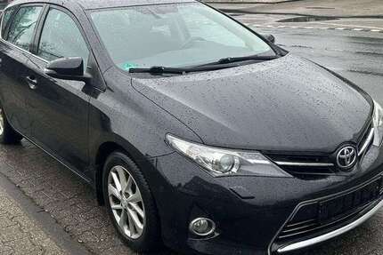 Toyota Auris 280.000 km 4.950 &euro; Bottrop 46238