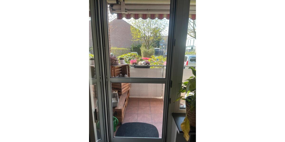 Erdgeschoßwohnung Krefeld Gellep-Stratum - 3 Zimmer, 70 m&sup2;, 220.000&euro; | Angebot:26412229