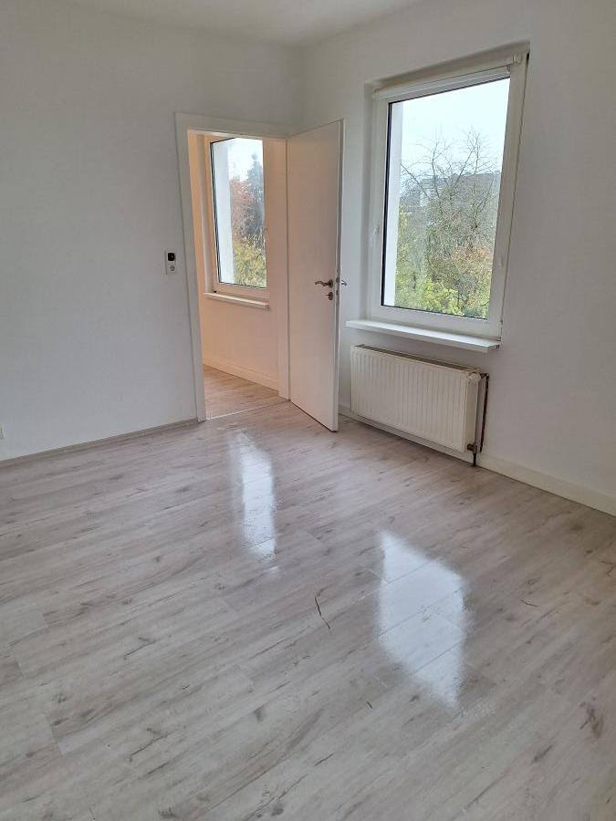 Provisionsfrei* Mit Gartenteil + Stellplatz! Gemütl. DG-Wo, sofort bezugsfrei! 2.5 zimmer