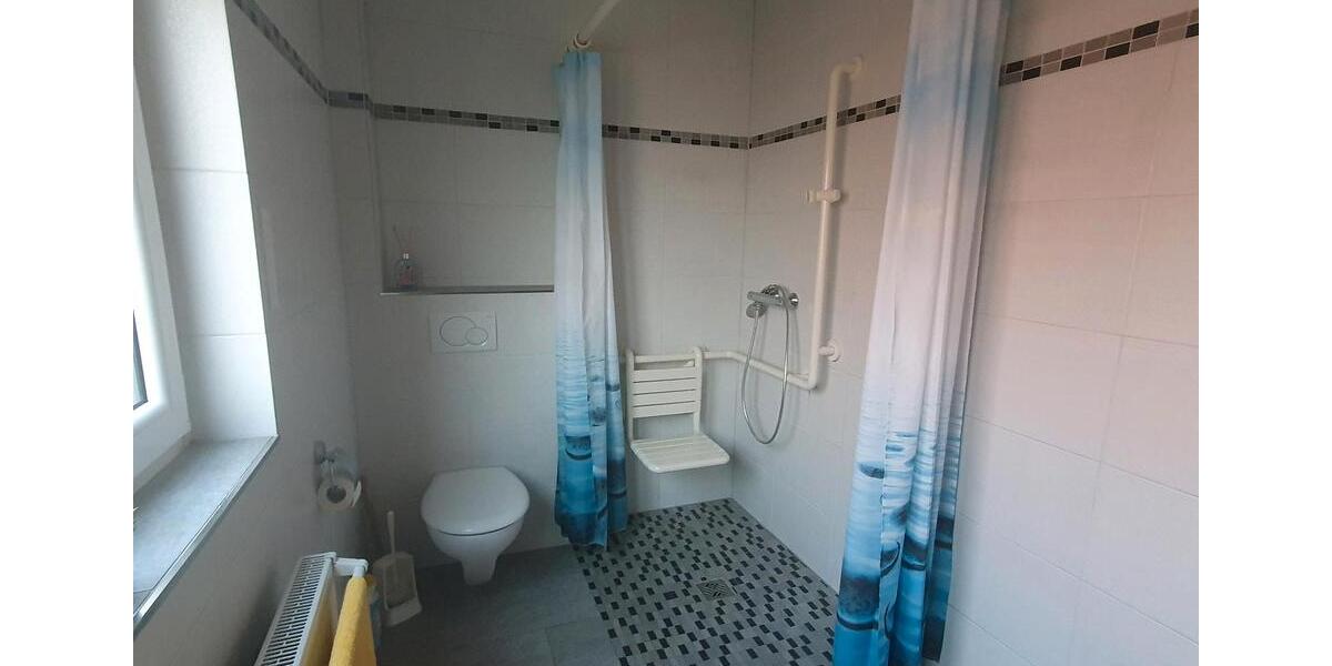 Doppelhaushälfte Krefeld Benrad - 4 Zimmer, 94 m&sup2;, 1.180&euro; | Angebot:25083921