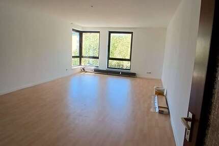 Wohnung Oberhausen Alt-Oberhausen - 1 Zimmer, 51 m&sup2;, 330&euro; | Angebot:26374786