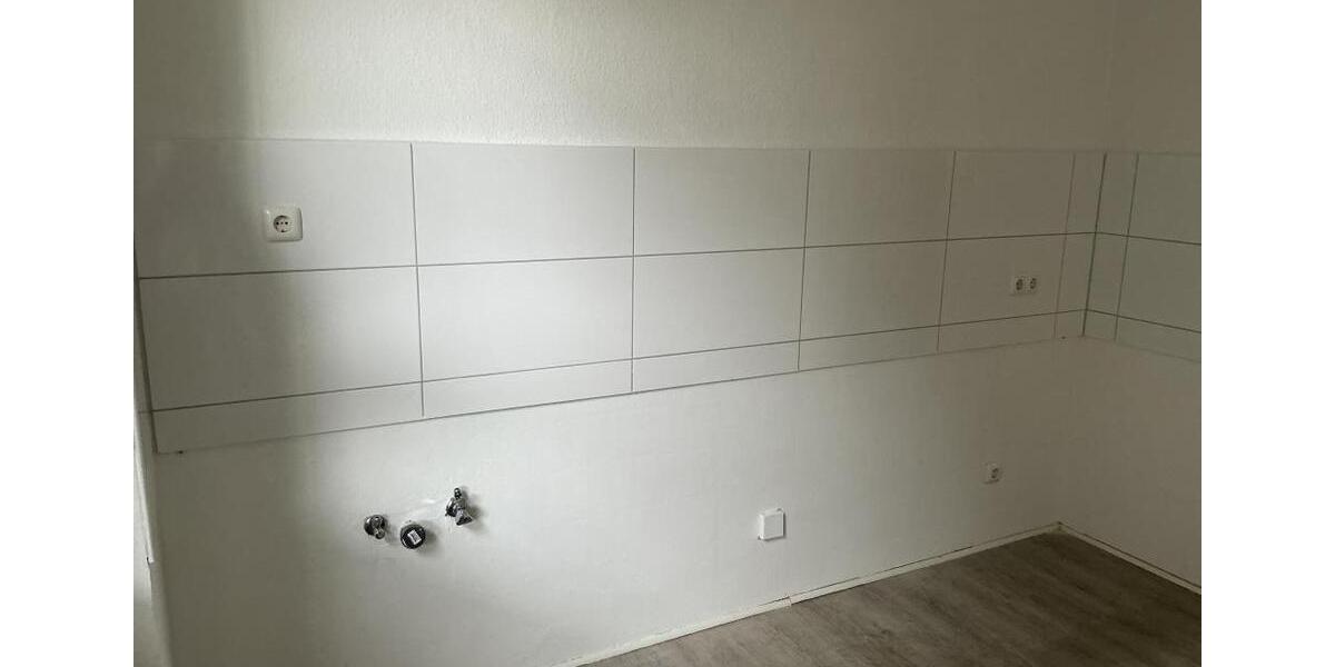 Wir renovieren für Sie bezugsfertig! Schön geschnittene 2-Zimmer 2 zimmer